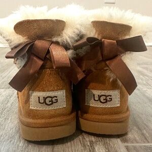 Ugg Mini Bailey Bow II Boot - Size 10 Toddler